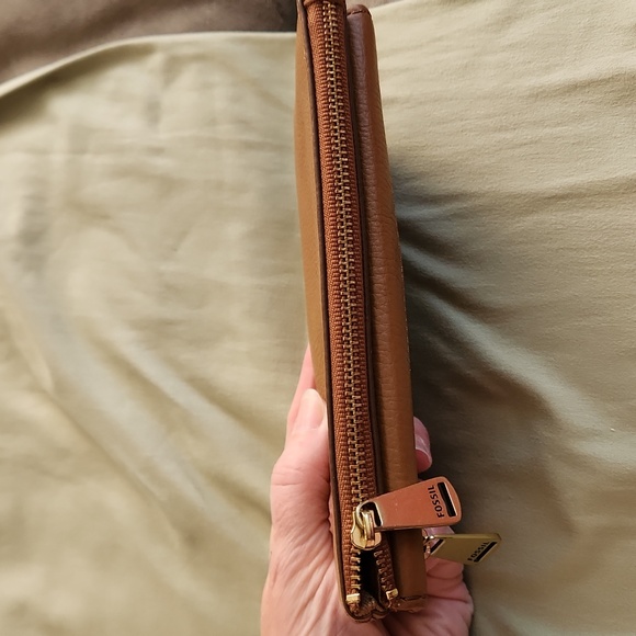 Fossil Emma Colorful Stripes Leather Wallet - Picture 3 of 7